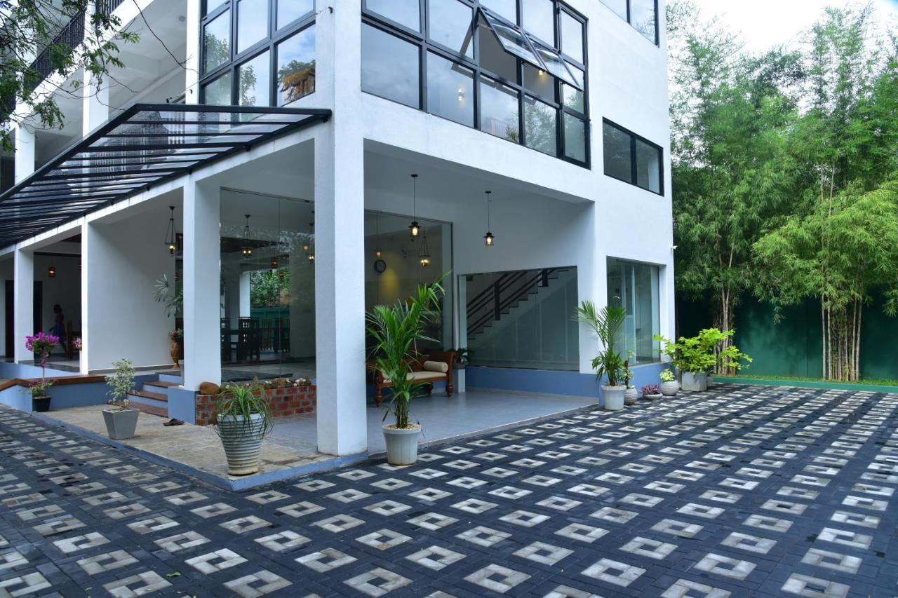 Eden Grand Hotel Dambulla Kültér fotó
