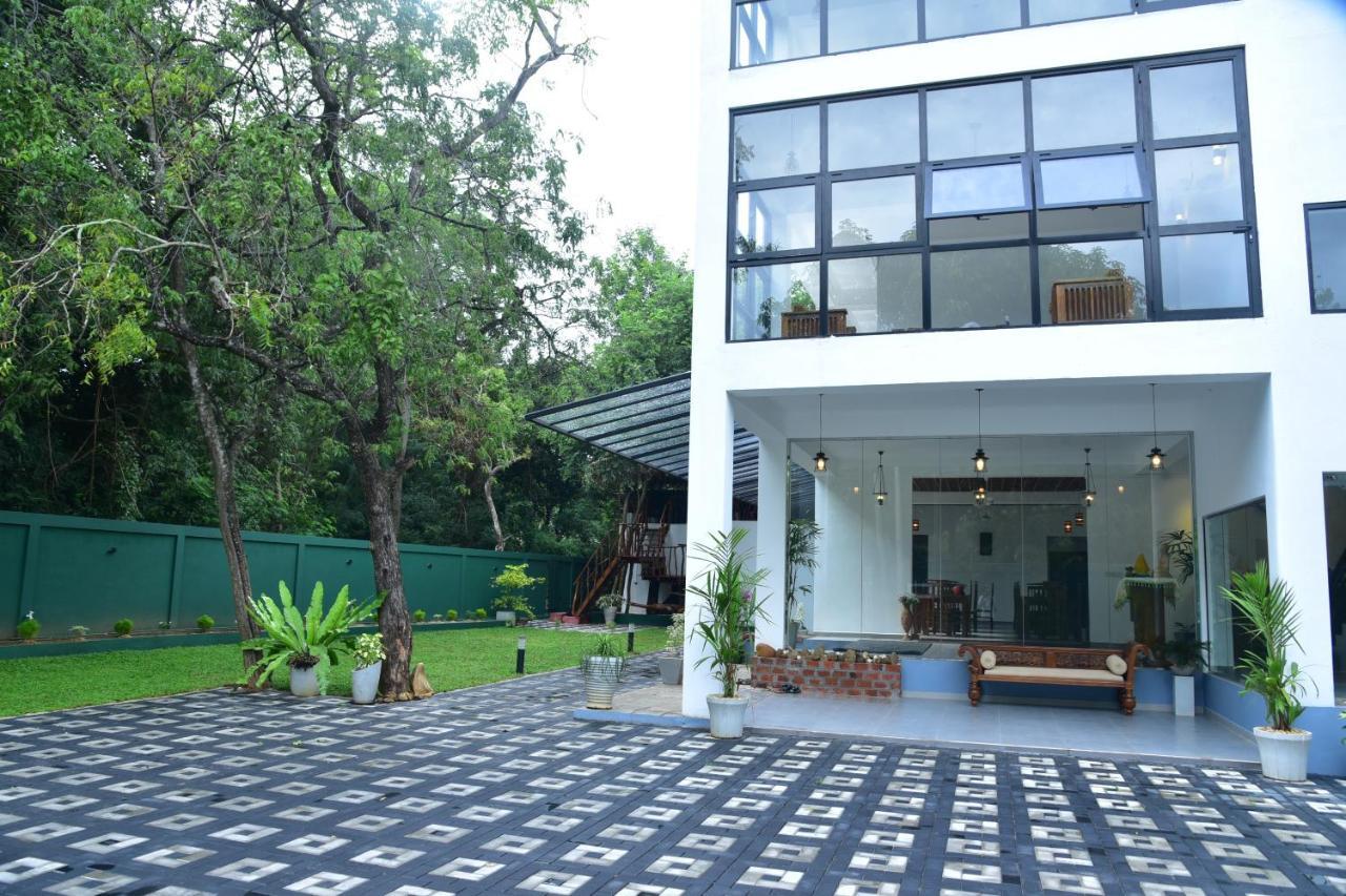 Eden Grand Hotel Dambulla Kültér fotó